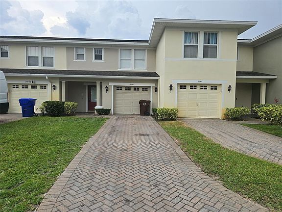 3rd image of 2039 Cypress Bay Blvd