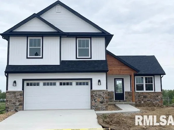 1217 W 64th St, Davenport, IA 52806