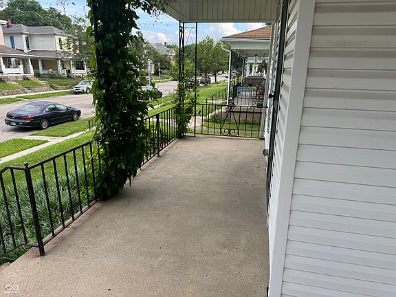2nd image of 225 S 14th St
