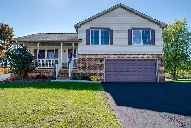 1st image of 45 Christopher Lee Dr