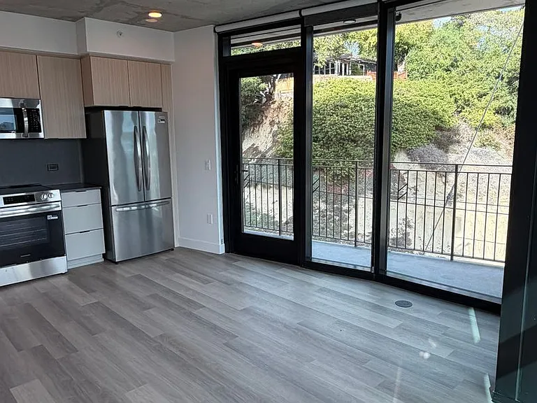 Rainford Apartments — Photo 145