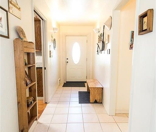 3rd image of 700 SW 41st St
