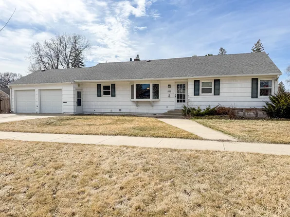 525 9th Ave, Brookings, SD 57006