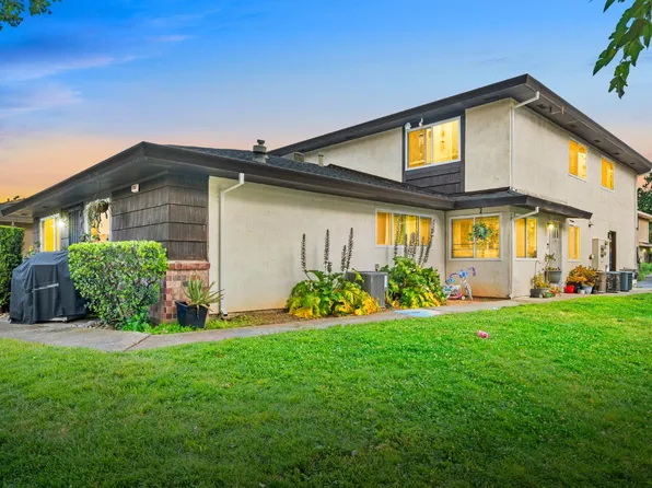 3753 Sapphire Dr APT 3, Auburn, CA 95602
