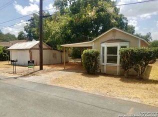 303 North St, Converse, TX 78109