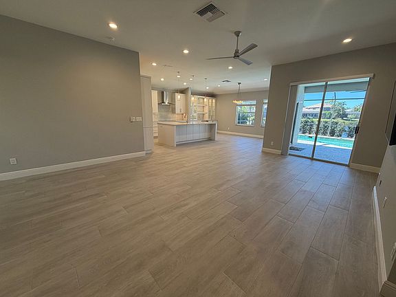 4th image of 7080 Timberland Cir