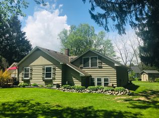 N8097 Lac La Belle Dr, Oconomowoc, WI 53066