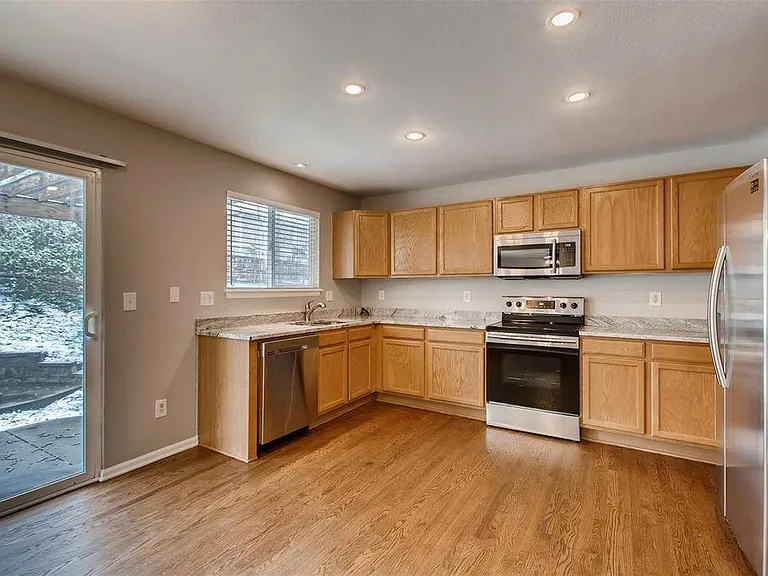 4555 Hunterwood Dr — Photo 4