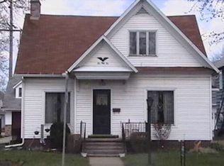 252 E Market St, Nappanee, IN 46550