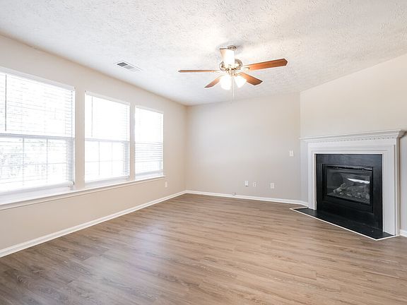 5th image of 1374 Ivey Pointe Dr