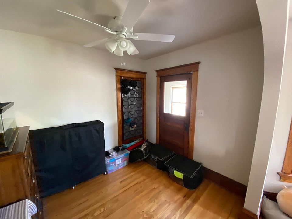 1st image of 729 Glen Oak St #2