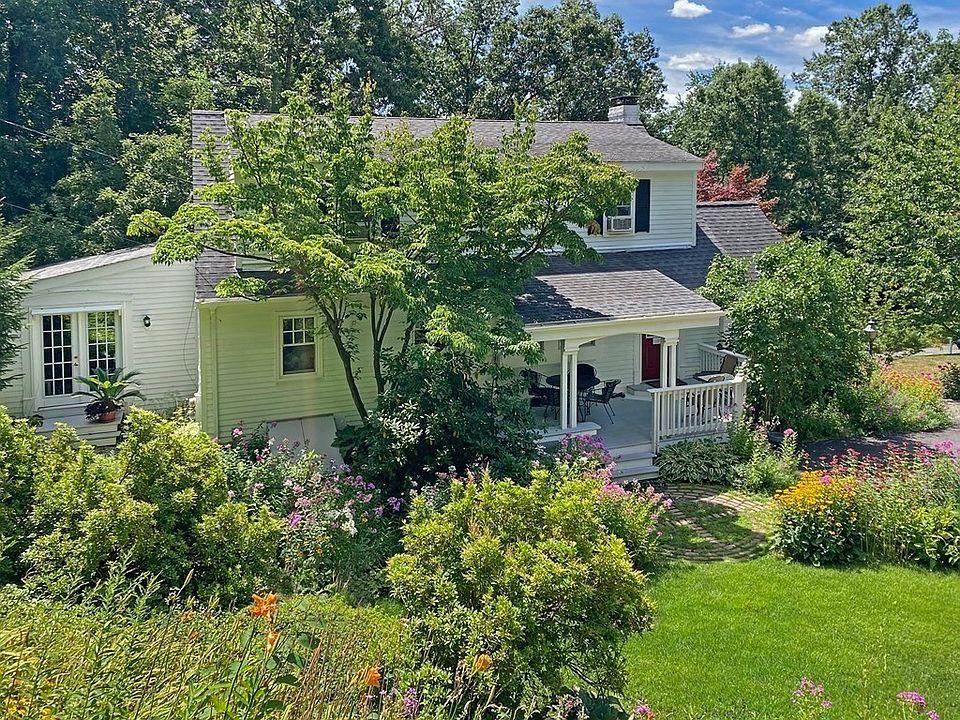 2nd image of 345 Martins Pond Rd