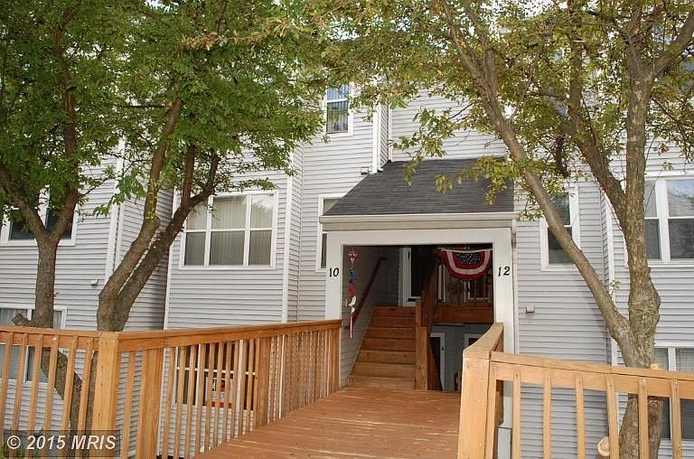 Welcome home to 10 Deer Run Ct. #10 A