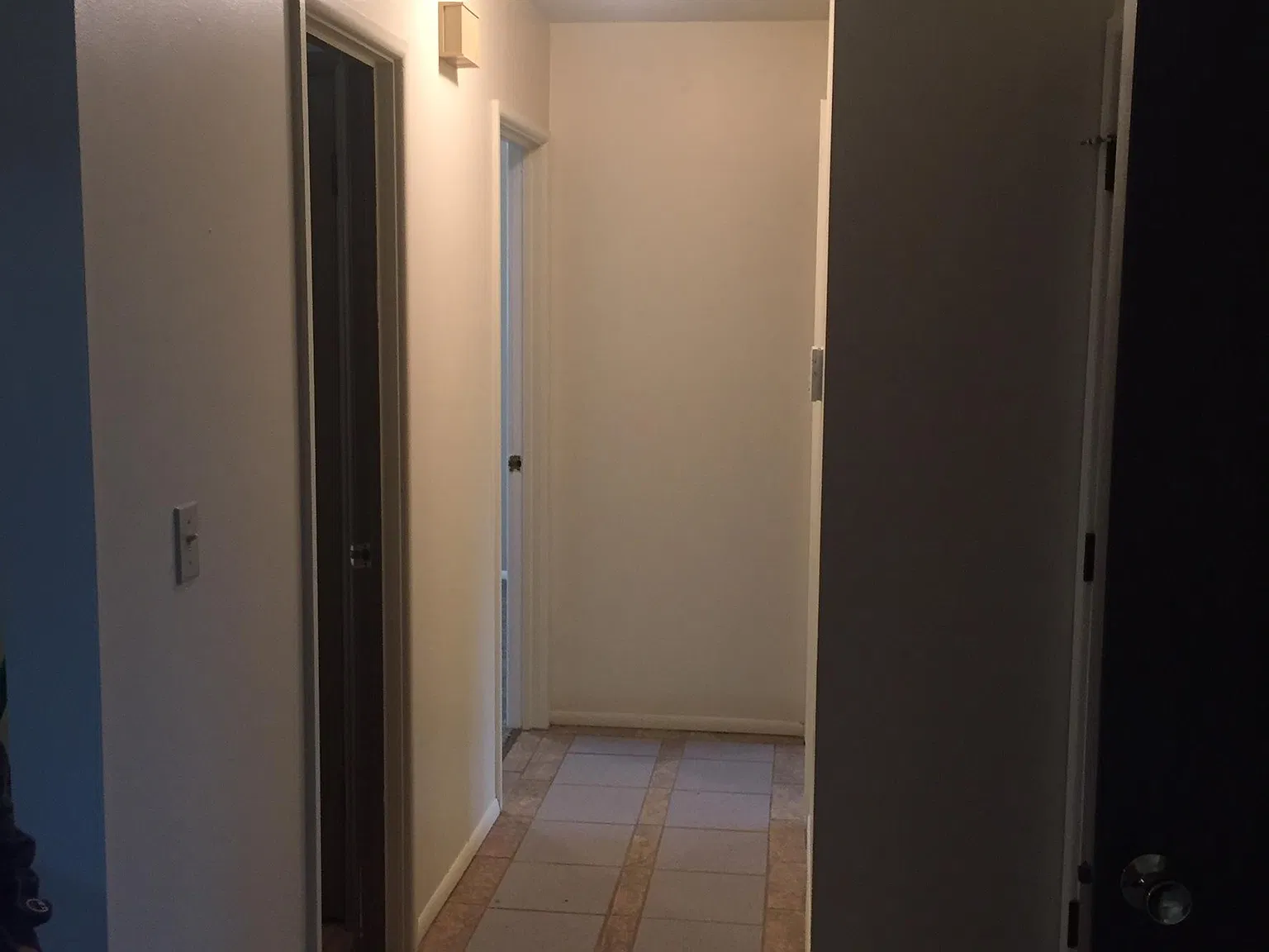2 bed, 988 sqft, $1,000 — Photo 1