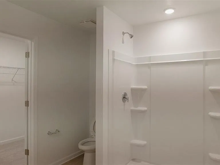 6433 Domizio Dr — Photo 28