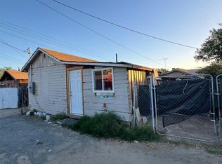 586 S Front St, Earlimart, CA 93219