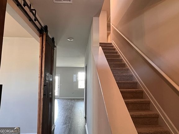 3rd image of 573 Chelan Ct
