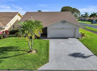5287 Tiffany Anne Cir, West Palm Beach, FL 33417