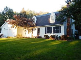 11276 Nora Dr, Fenton, MI 48430