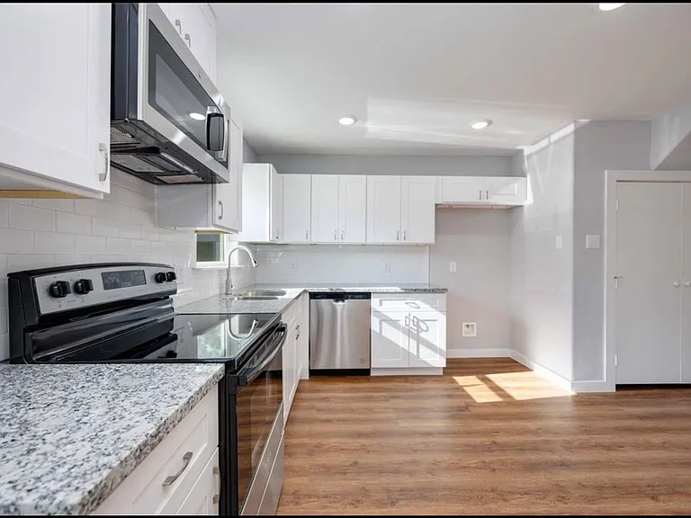 6615 Bacher St #B — Photo 2