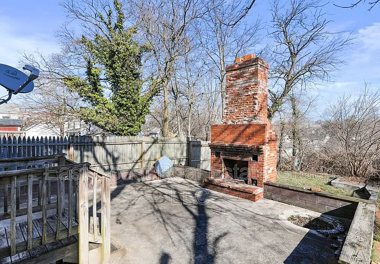721 2nd St #A — Photo 30