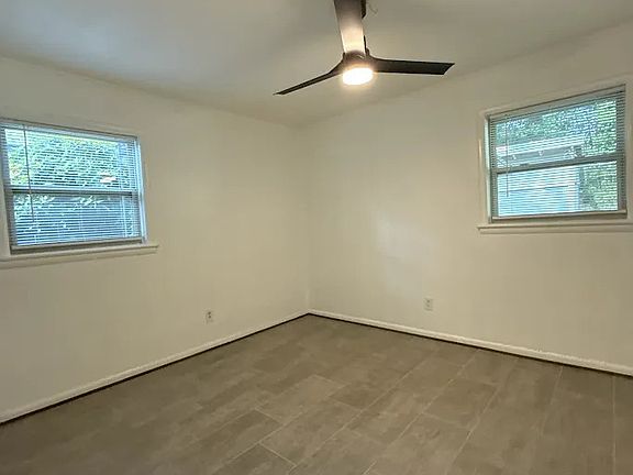 5th image of 1978 Wellbourne Dr NE APT 6