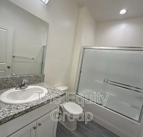 735 S Pinkham #105 — Photo 24
