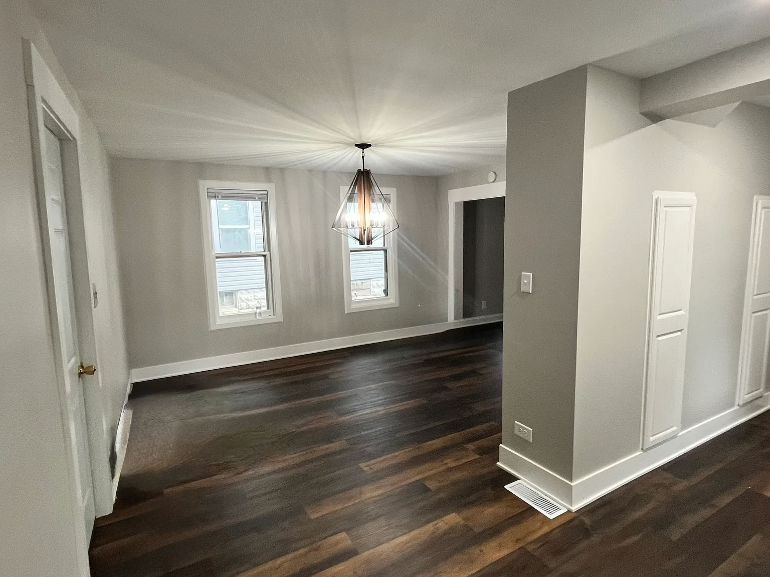 116 N Chestnut St — Photo 2