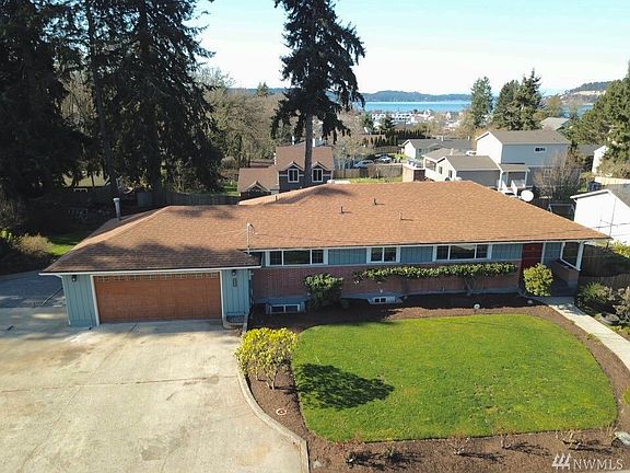 2nd image of 1926 Westridge Ave W