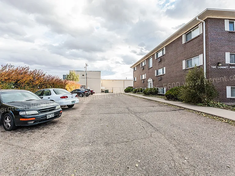 1314 E 16th St — Photo 35