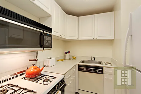 Sold by Halstead Real Estate | media 10