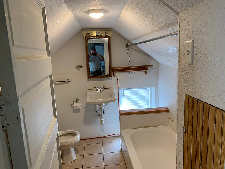 105 Euclid St #2 — Photo 6