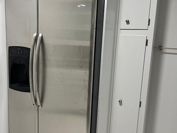 3rd image of 864 Revere Ave Floor 2