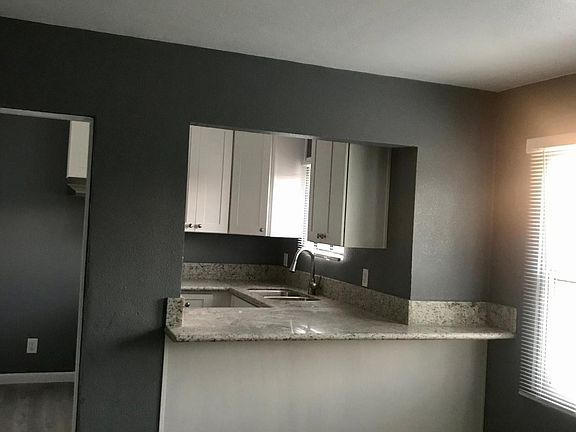 3rd image of 33513 Sierra Dr