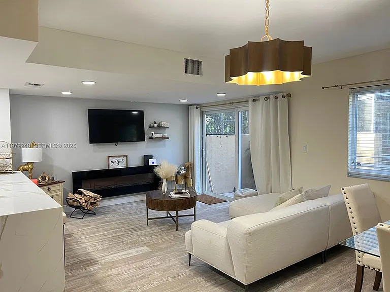 568 N University Dr #568 — Photo 21