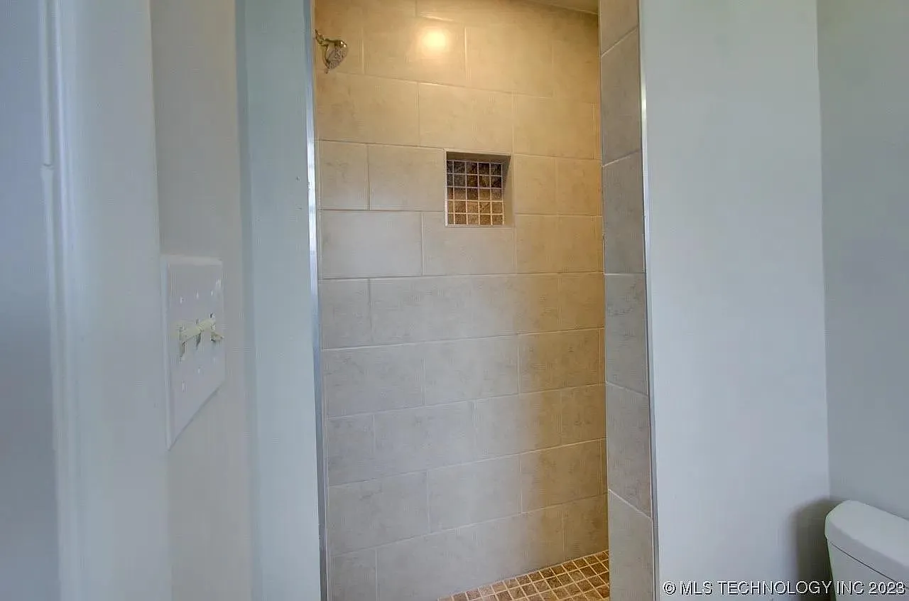 3 bed, 1535 sqft, $1,600 — Photo 2
