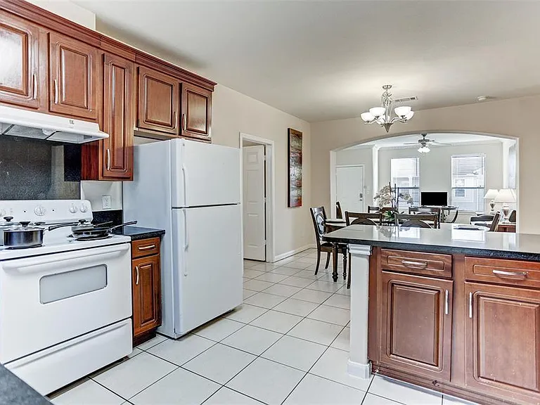 2078 Laverne St #5 — Photo 5