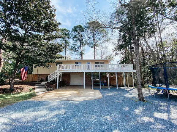 12 6th St, Shalimar, FL 32579