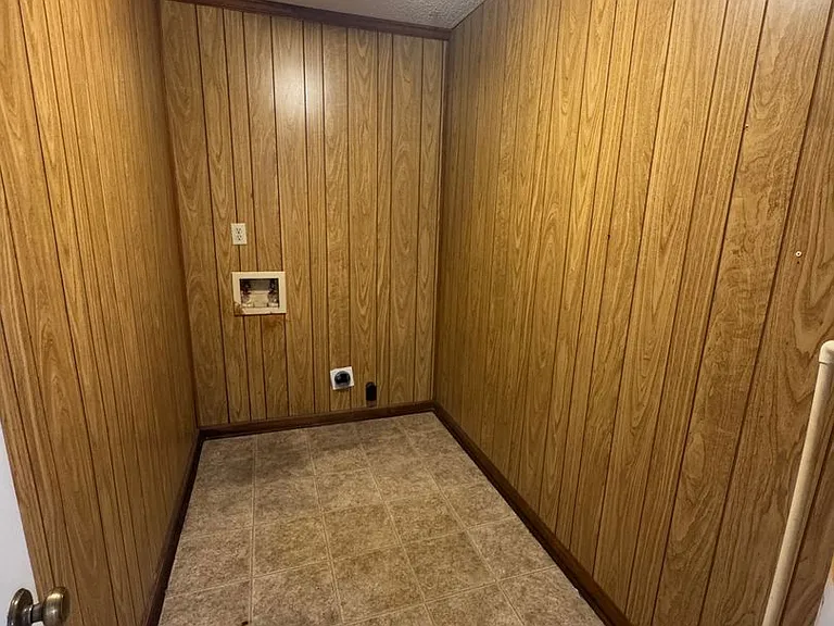 1010 Washington St NW — Photo 2