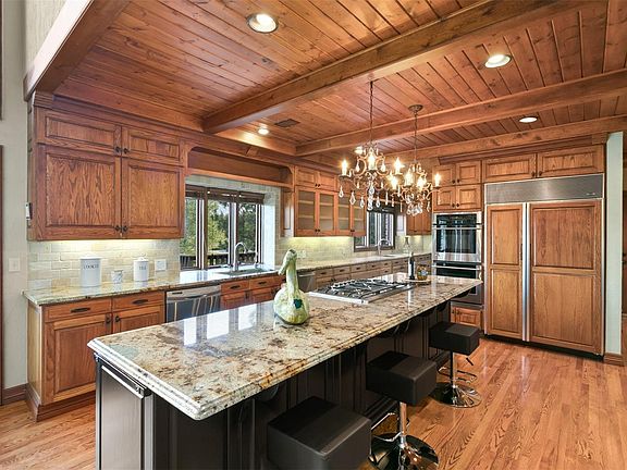 4th image of 40 Glenmoor Dr