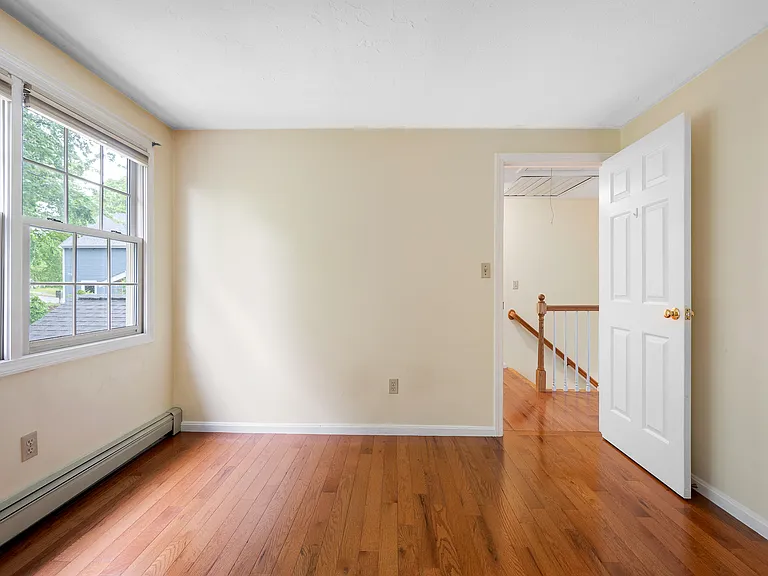 4 Nightingale Dr — Photo 18