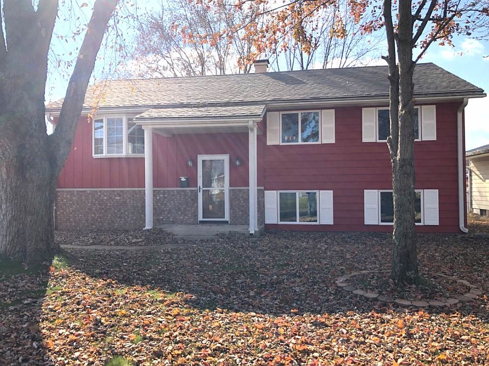 1st image of 1010 Rosewood Dr