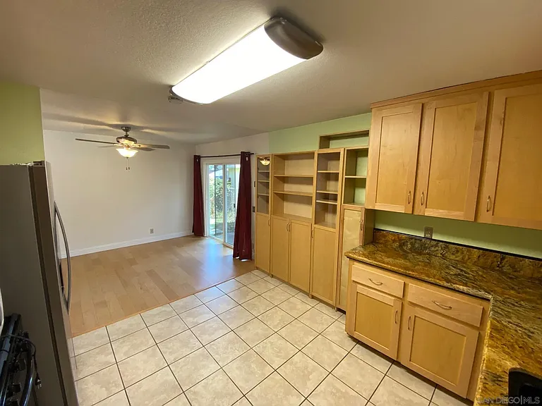 1475 Tarbox St — Photo 9