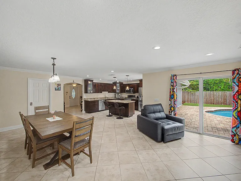 4868 Canal Dr — Photo 4