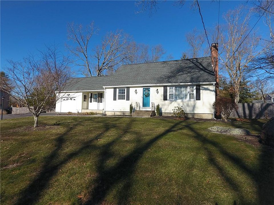 1st image of 21 Wisteria Dr