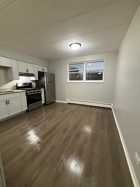 1704 Indianapolis Boulevard - 6 — Photo 3