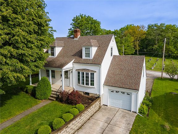 2nd image of 126 Parkwood Dr