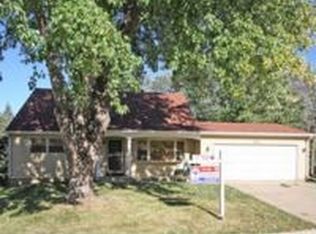 351 Conell Ln, Elgin, IL 60123