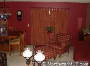 1622 Roundhouse Cir, Shakopee, MN 55379