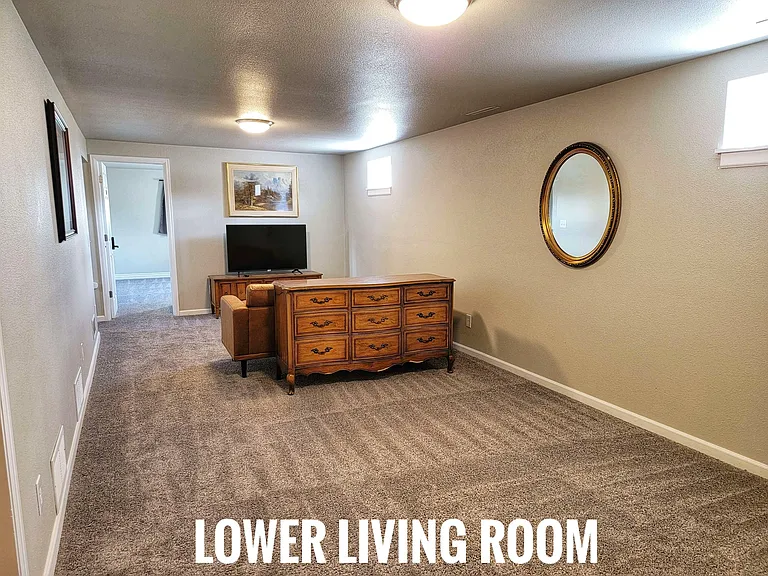 1630 Shasta Dr #4 — Photo 9